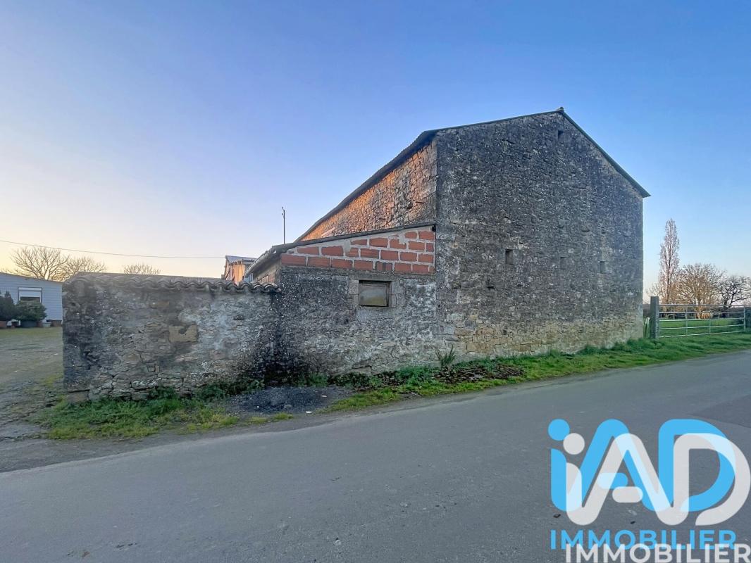 Ferme 1 Pièce(s) Saint-Maixent-de-Beugné