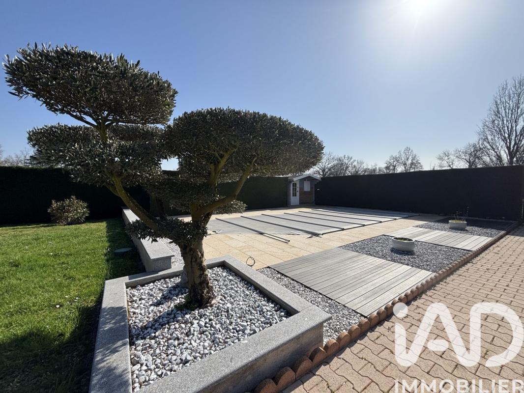 Maison 7 Pièce(s) Charentay