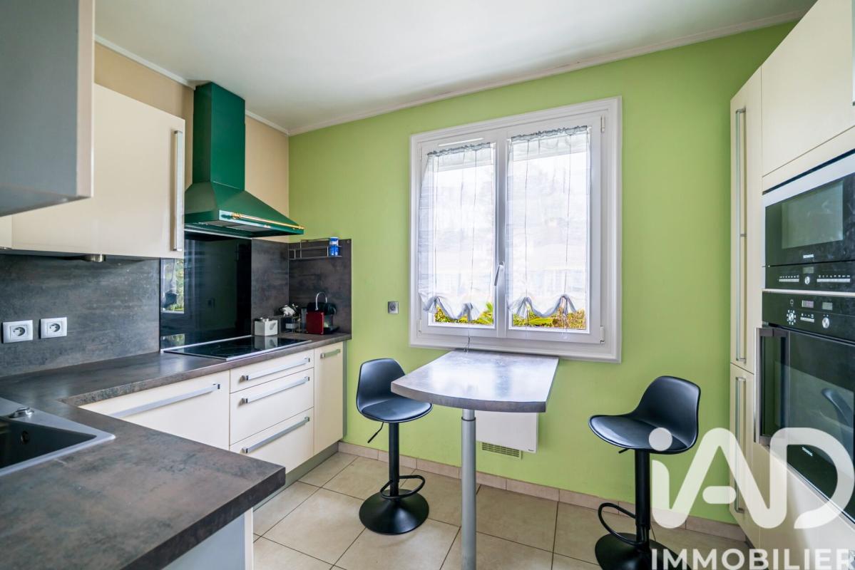 Maison 7 Pièce(s) Yvré-l'Évêque