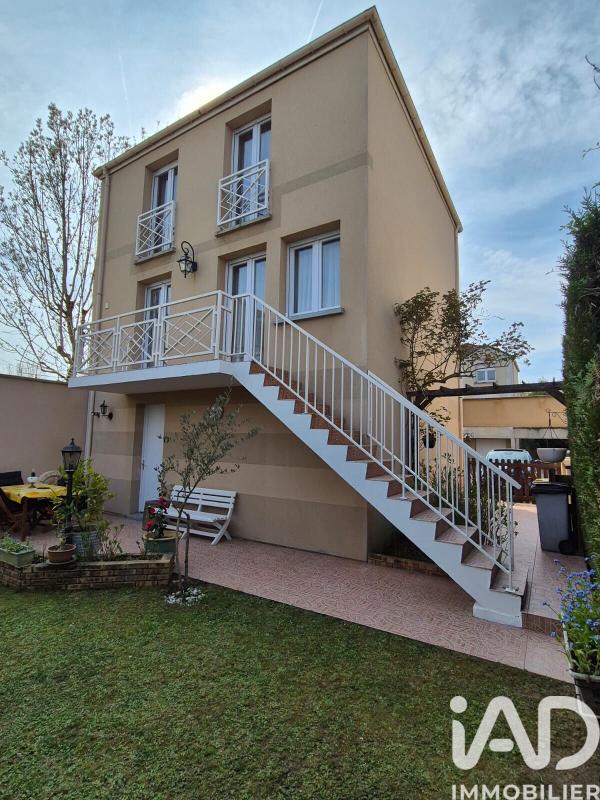 Maison de ville 4 Pièce(s) Saint-Pierre-du-Perray