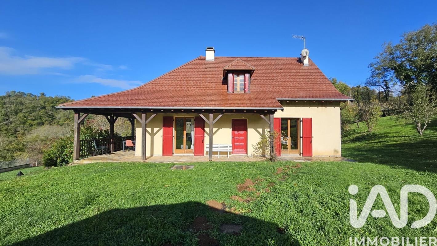 Maison traditionnelle 5 Pièce(s) Saint-Étienne-de-Maurs