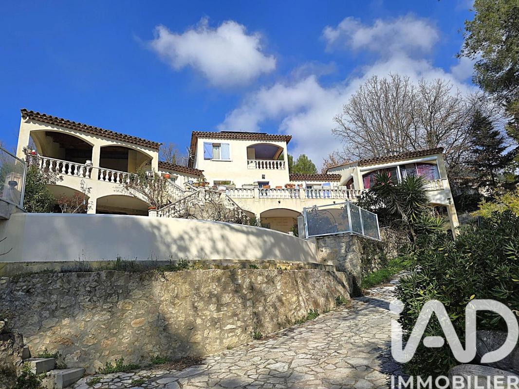 Maison traditionnelle 7 Pièce(s) Le Tignet