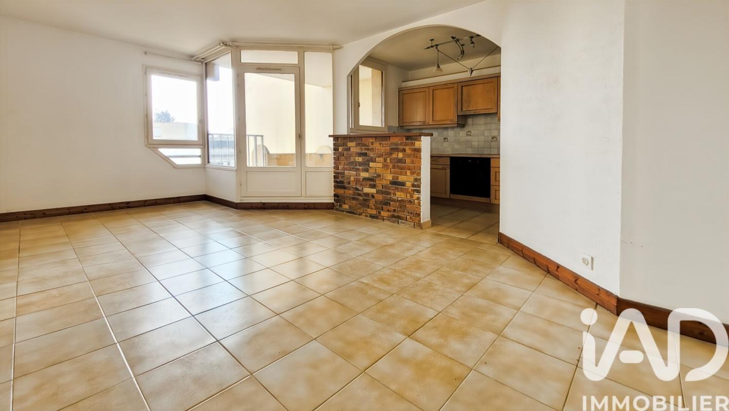 Appartement 3 Pièce(s) Le Mée-sur-Seine