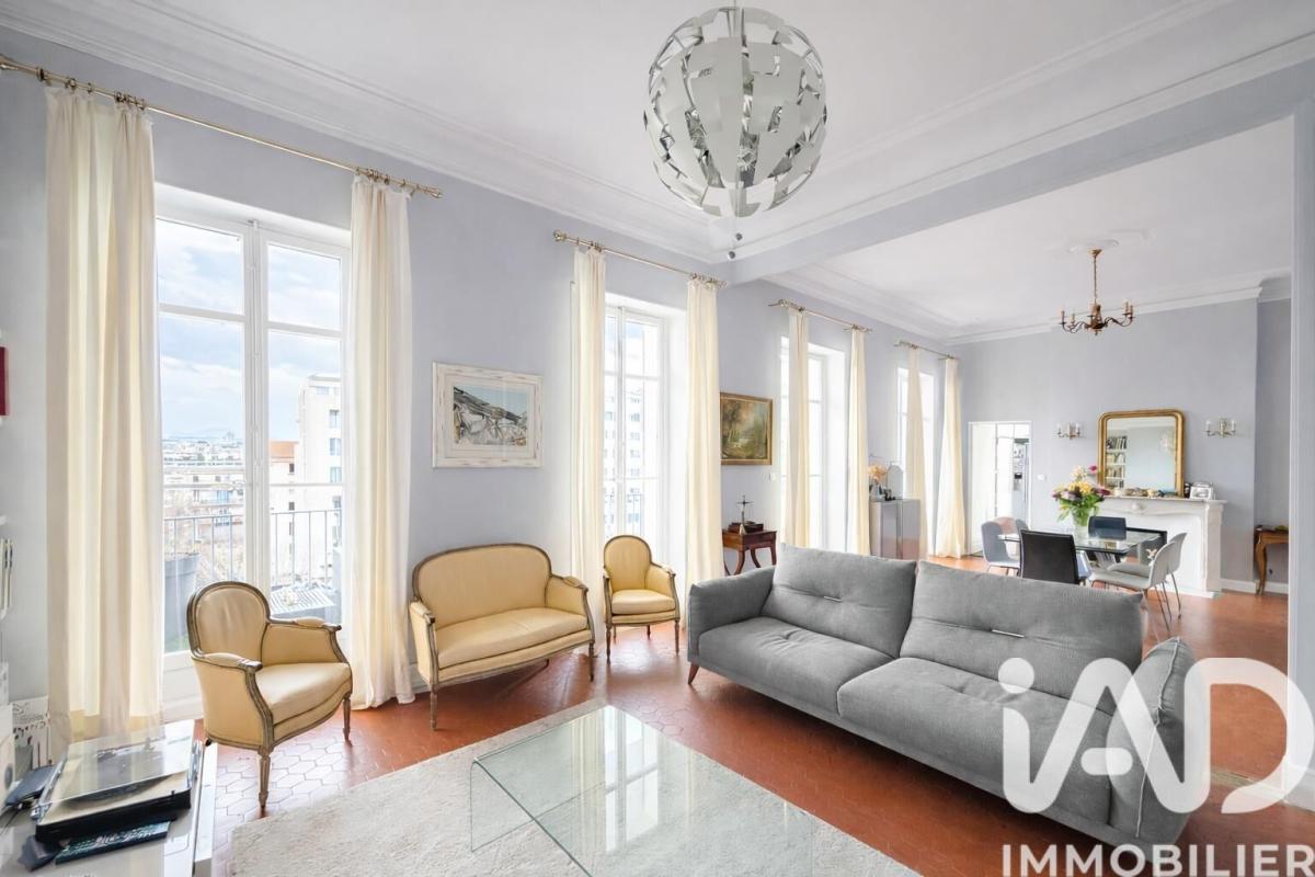 Appartement 5 Pièce(s) Marseille 8eme Arrondissement