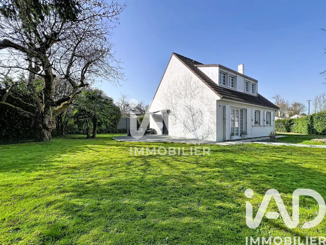 Maison 7 Pièce(s) Fontenay-Trésigny