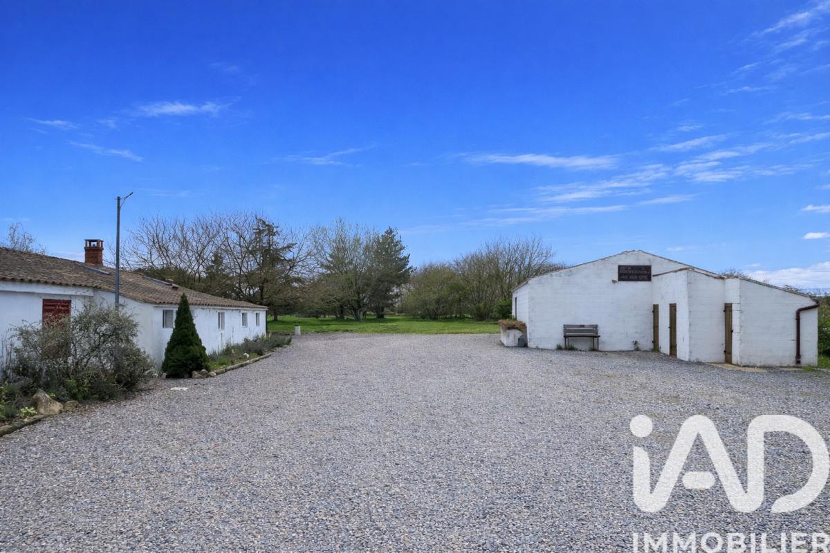 Maison longère 5 Pièce(s) Champagné-les-Marais