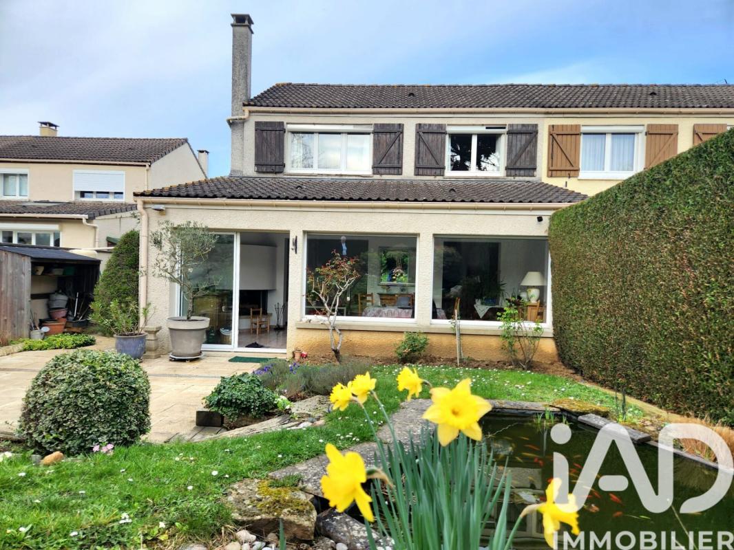 Maison 5 Pièce(s) Menucourt