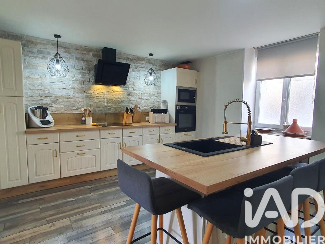 Maison de ville 8 Pièce(s) Chasseneuil-sur-Bonnieure