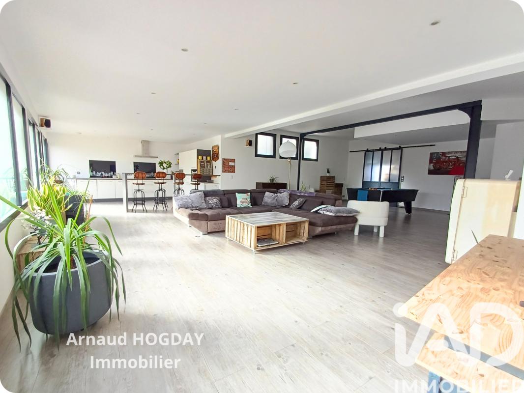 Maison d'architecte 5 Pièce(s) Mazé-Milon