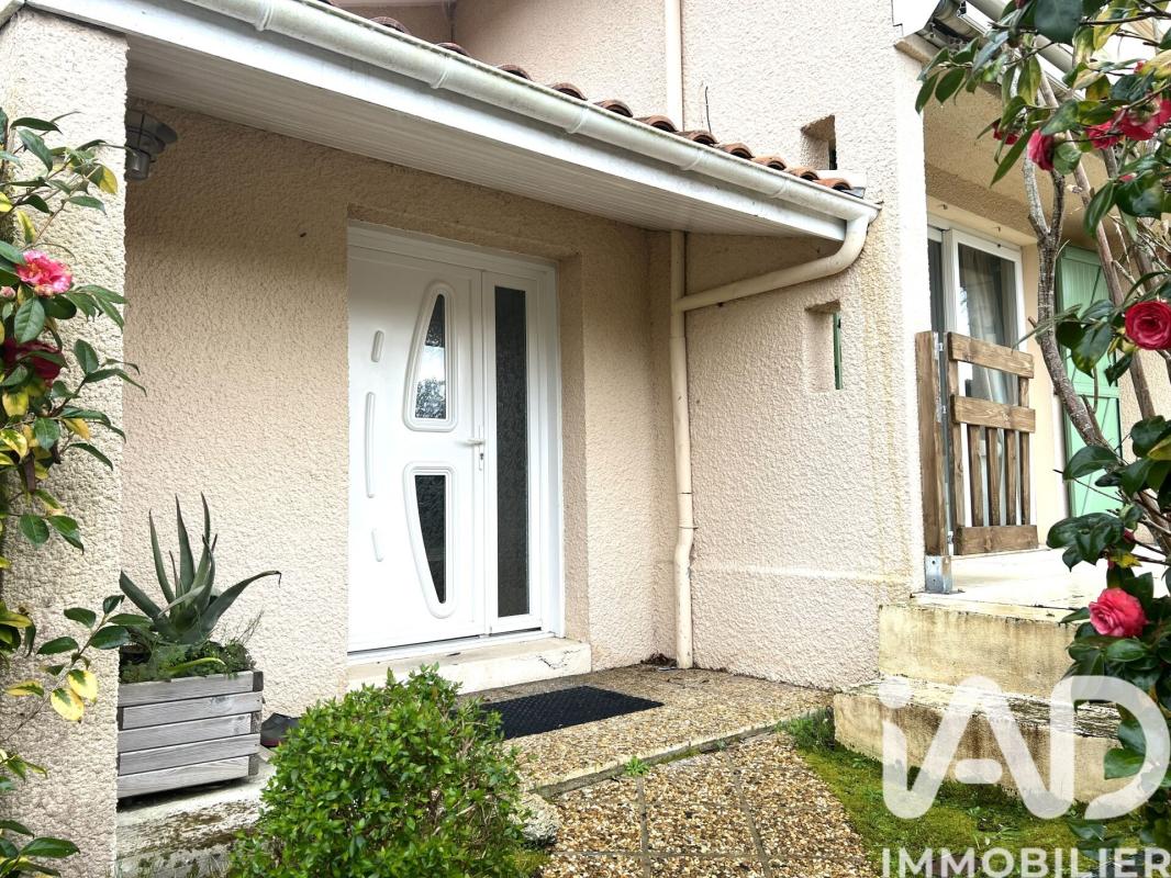 Maison 5 Pièce(s) Saint-Pierre-du-Mont