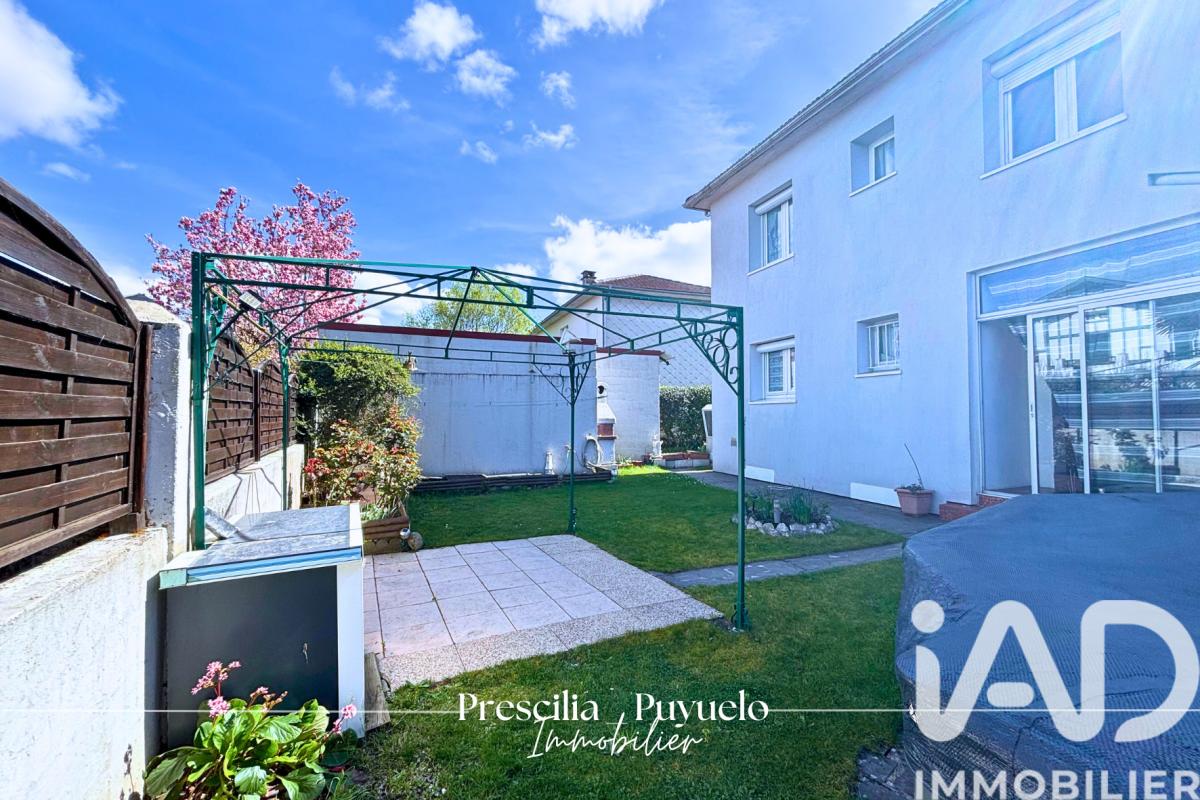 Maison 8 Pièce(s) Tarbes