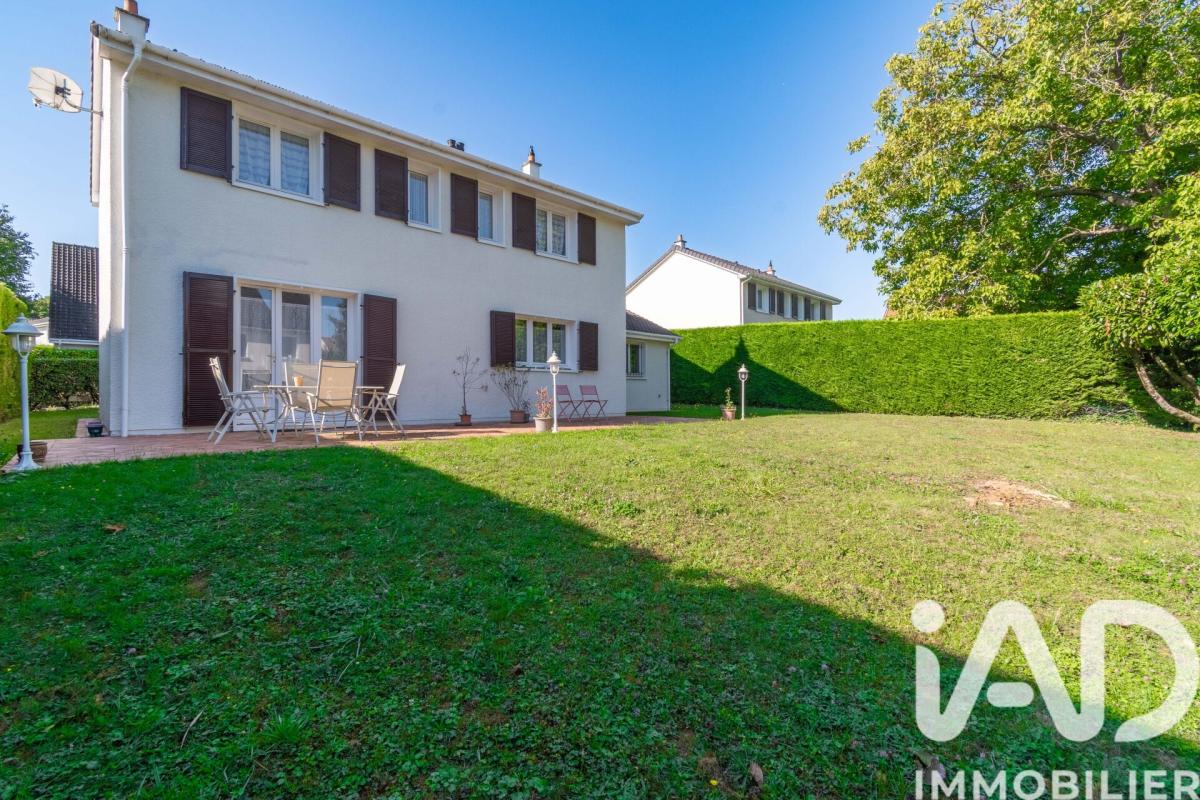 Maison traditionnelle 6 Pièce(s) Saint-Fargeau-Ponthierry