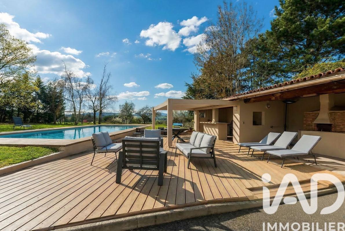 Propriété 8 Pièce(s) Dommartin