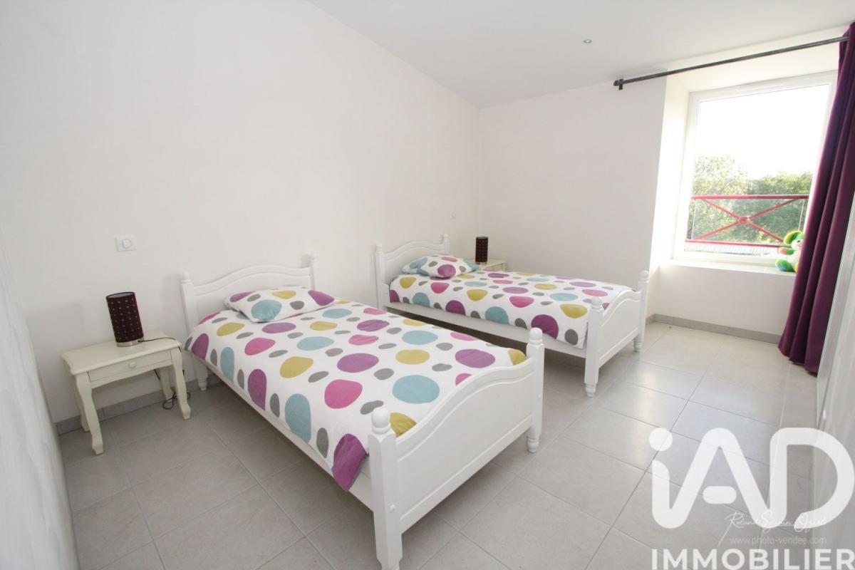 Maison 8 Pièce(s) Le Poiré-sur-Vie - Photo 14