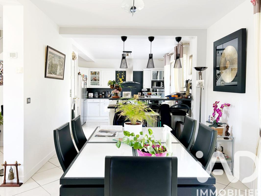 Maison 5 Pièce(s) Fontenay-le-Fleury