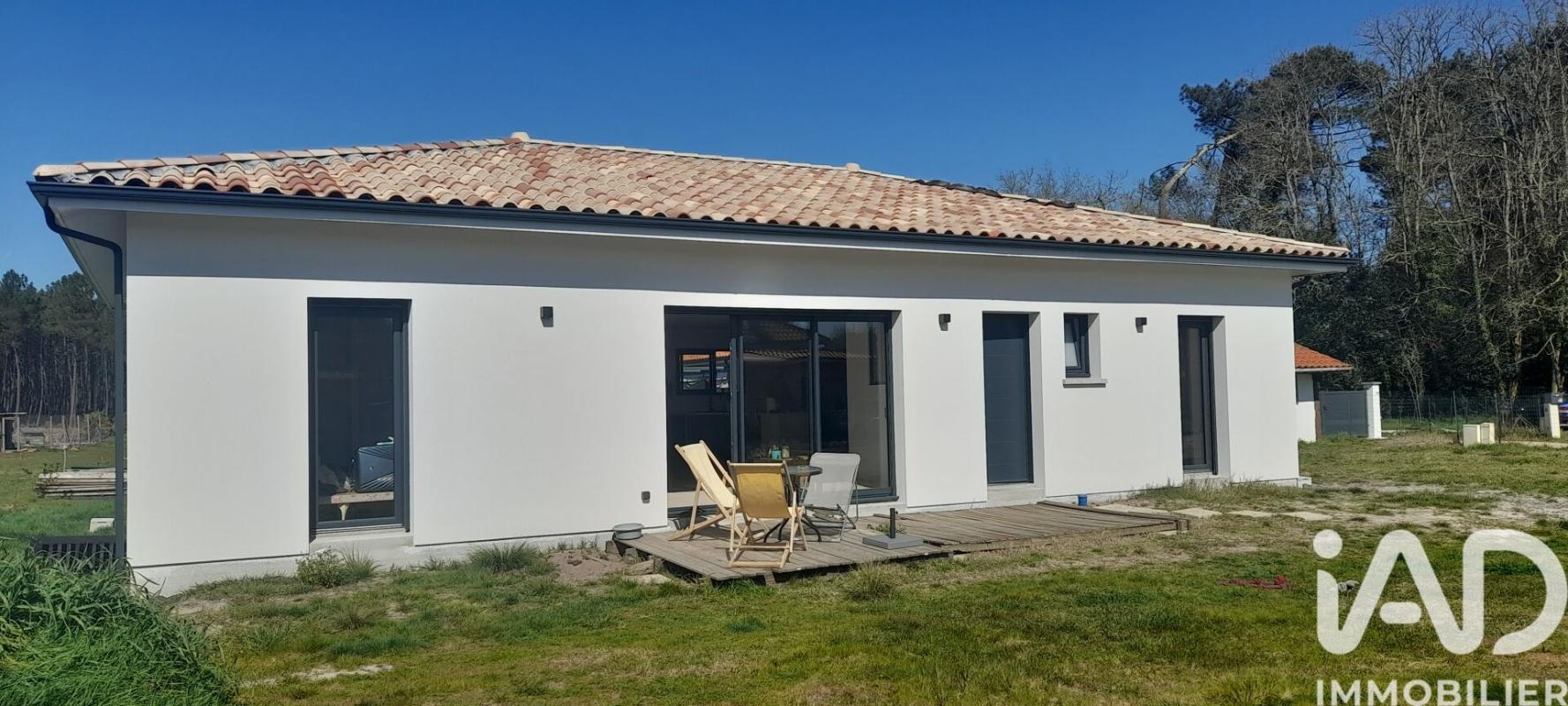 Maison 4 Pièce(s) Parentis-en-Born