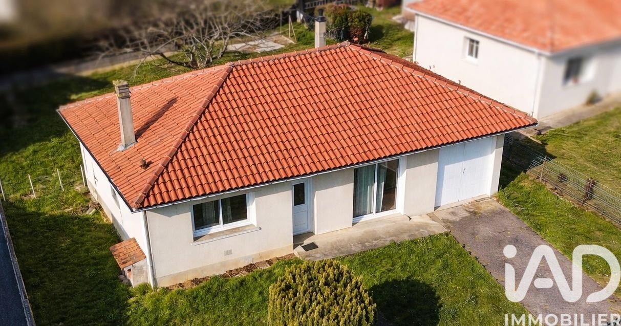 Maison de ville 4 Pièce(s) Terres-de-Haute-Charente