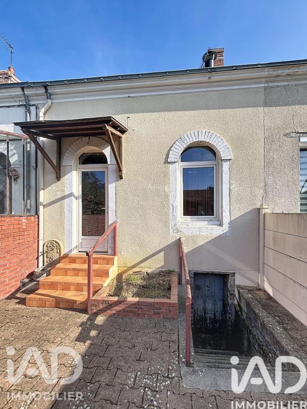 Maison de village 2 Pièce(s) Le Breil-sur-Mérize