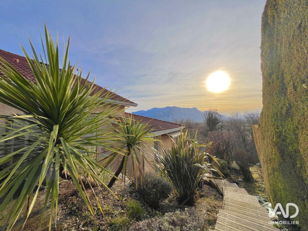 Maison 10 Pièce(s) La Buisse