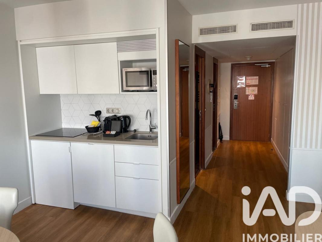 Appartement 3 Pièce(s) Paris 15eme Arrondissement