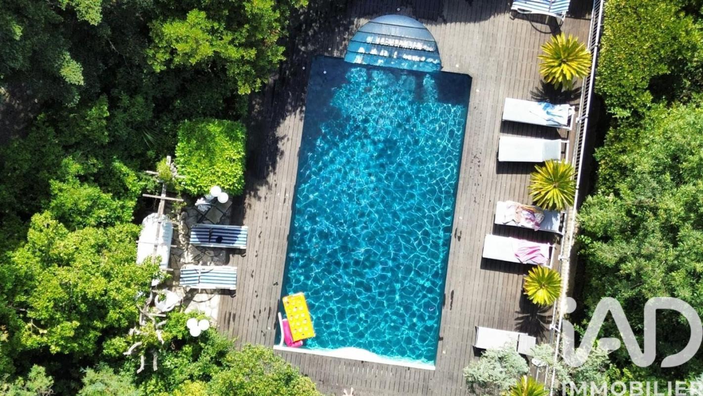 Maison 8 Pièce(s) Castelnau-de-Guers