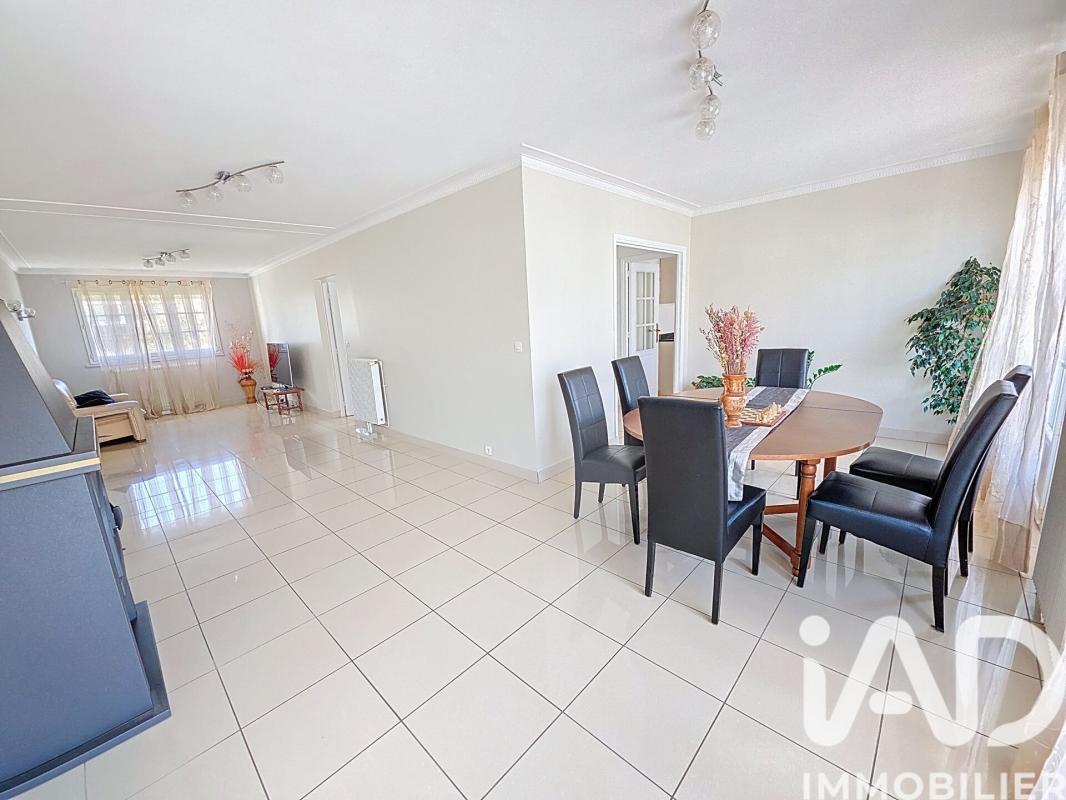 Maison 8 Pièce(s) Roissy-en-Brie