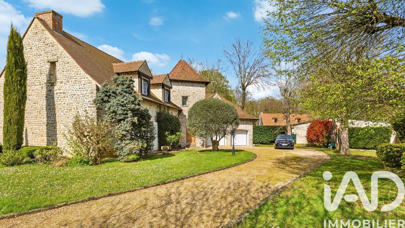 Maison 8 Pièce(s) Santeny