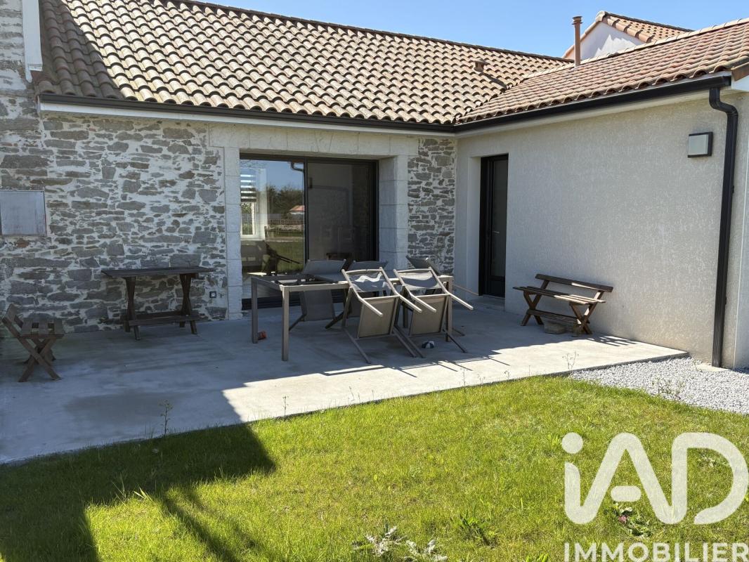 Maison 4 Pièce(s) Chauvé