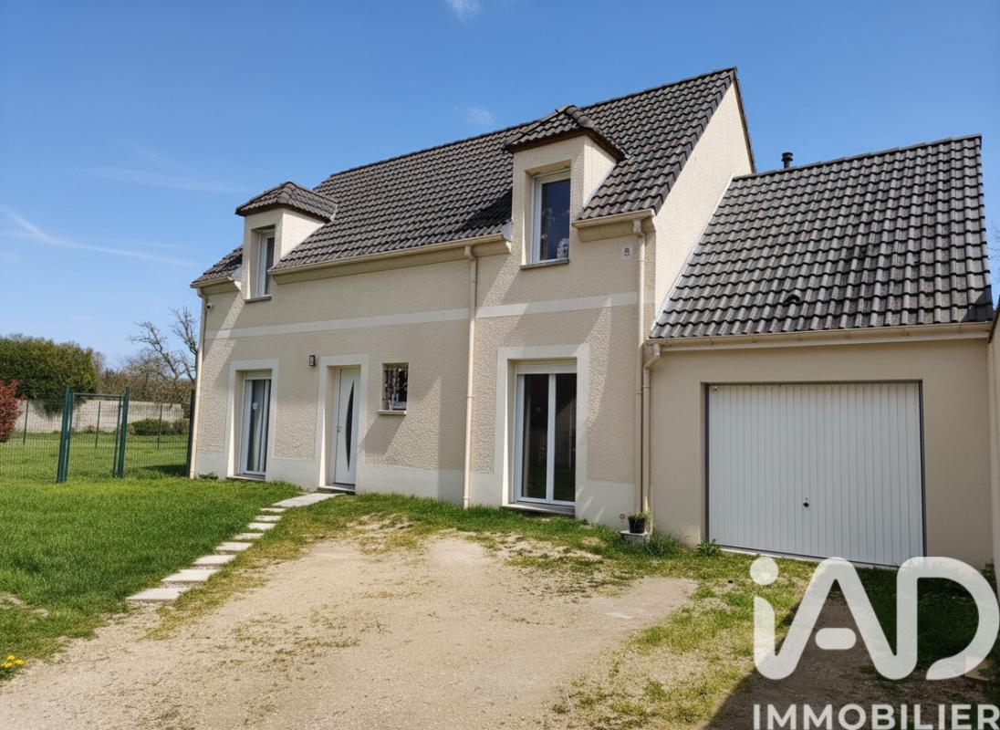 Maison 5 Pièce(s) Isse