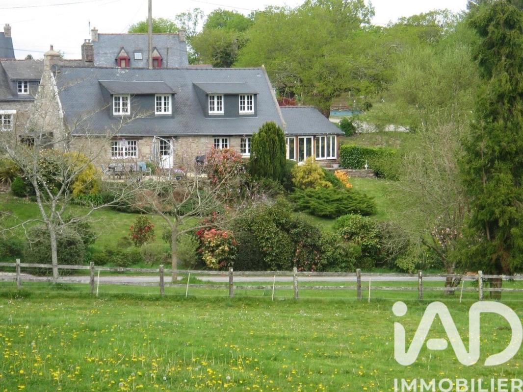 Maison longère 8 Pièce(s) Le Faouët