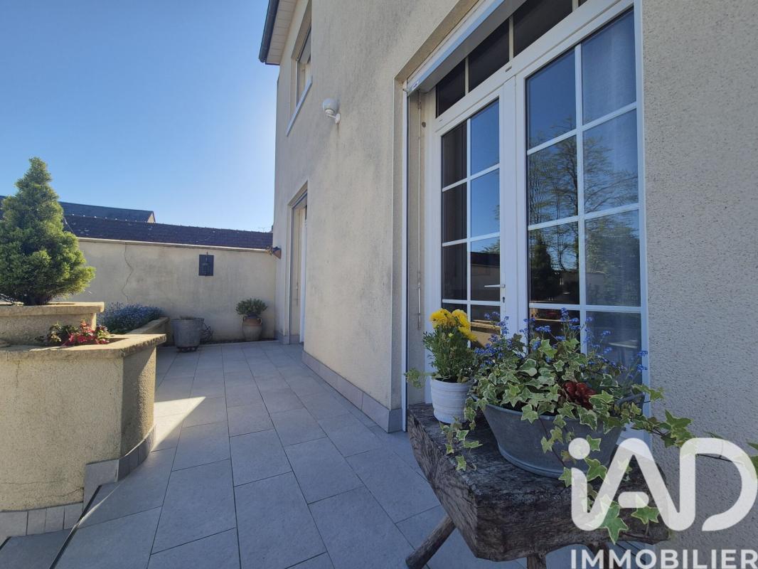 Maison 7 Pièce(s) Thouars