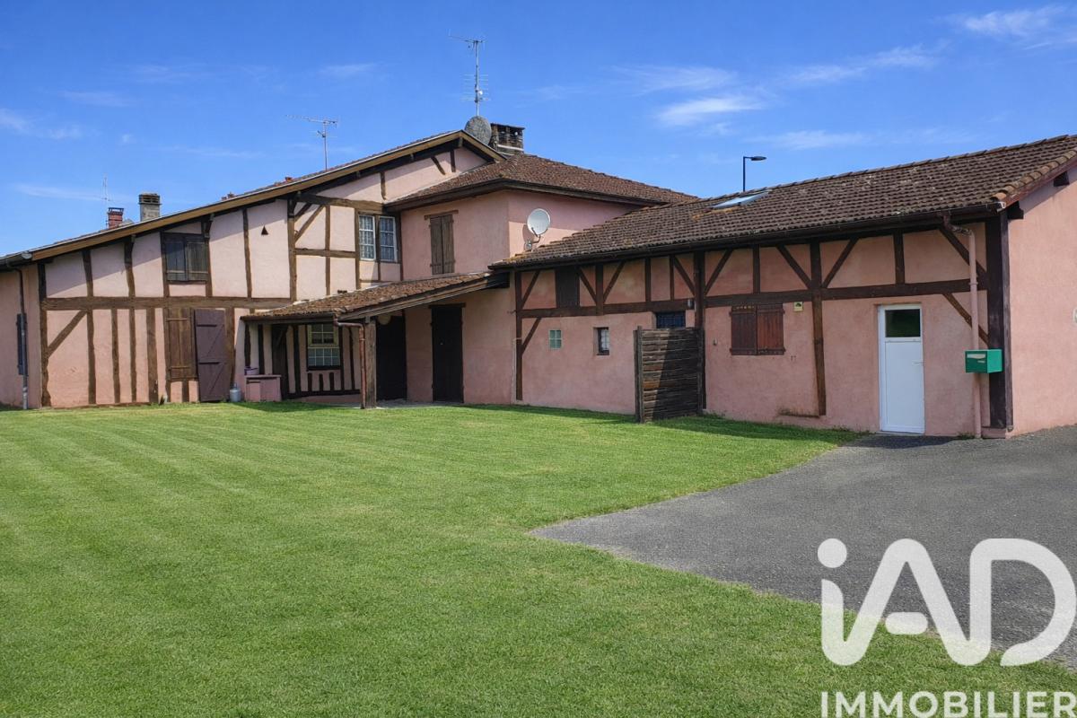 Maison 8 Pièce(s) Saint-Julien-en-Born