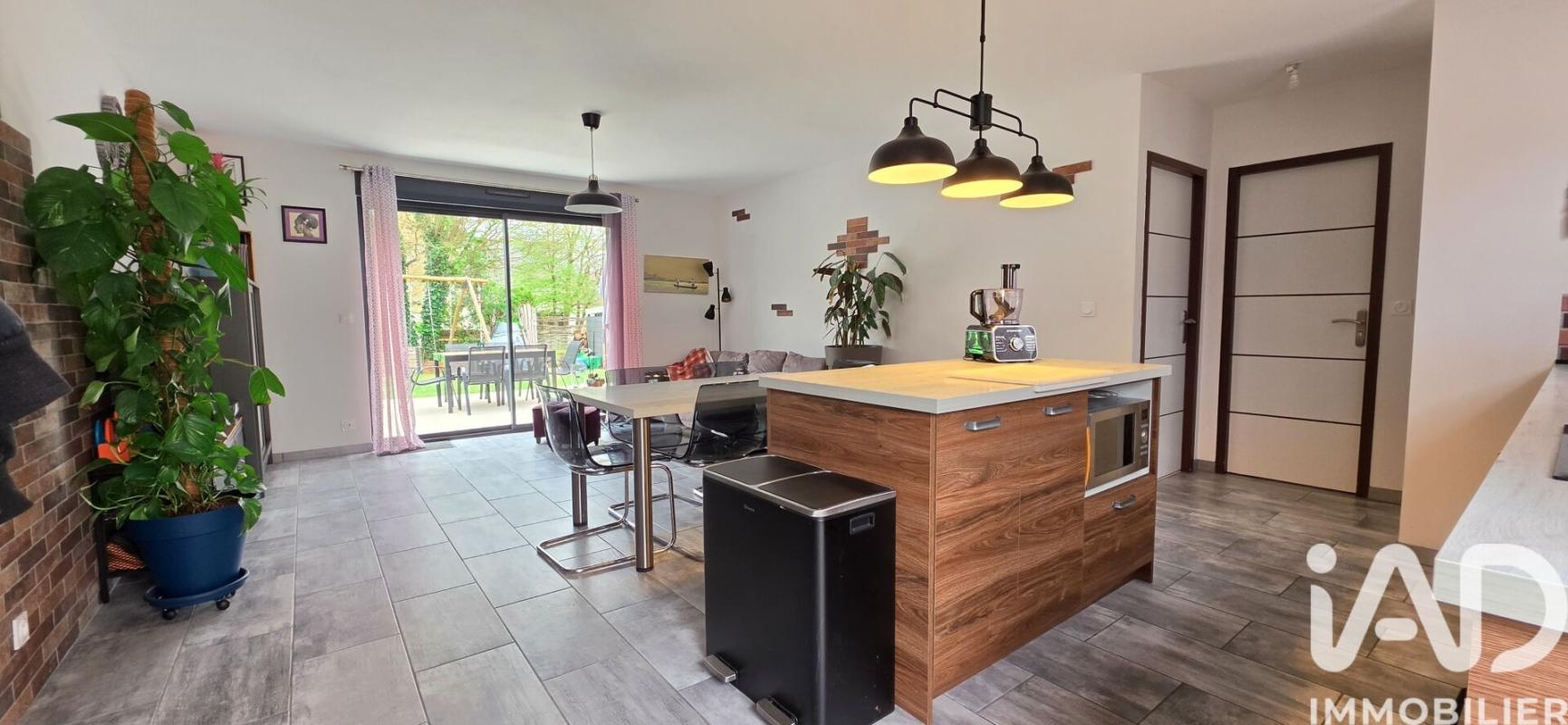 Maison 3 Pièce(s) Saché