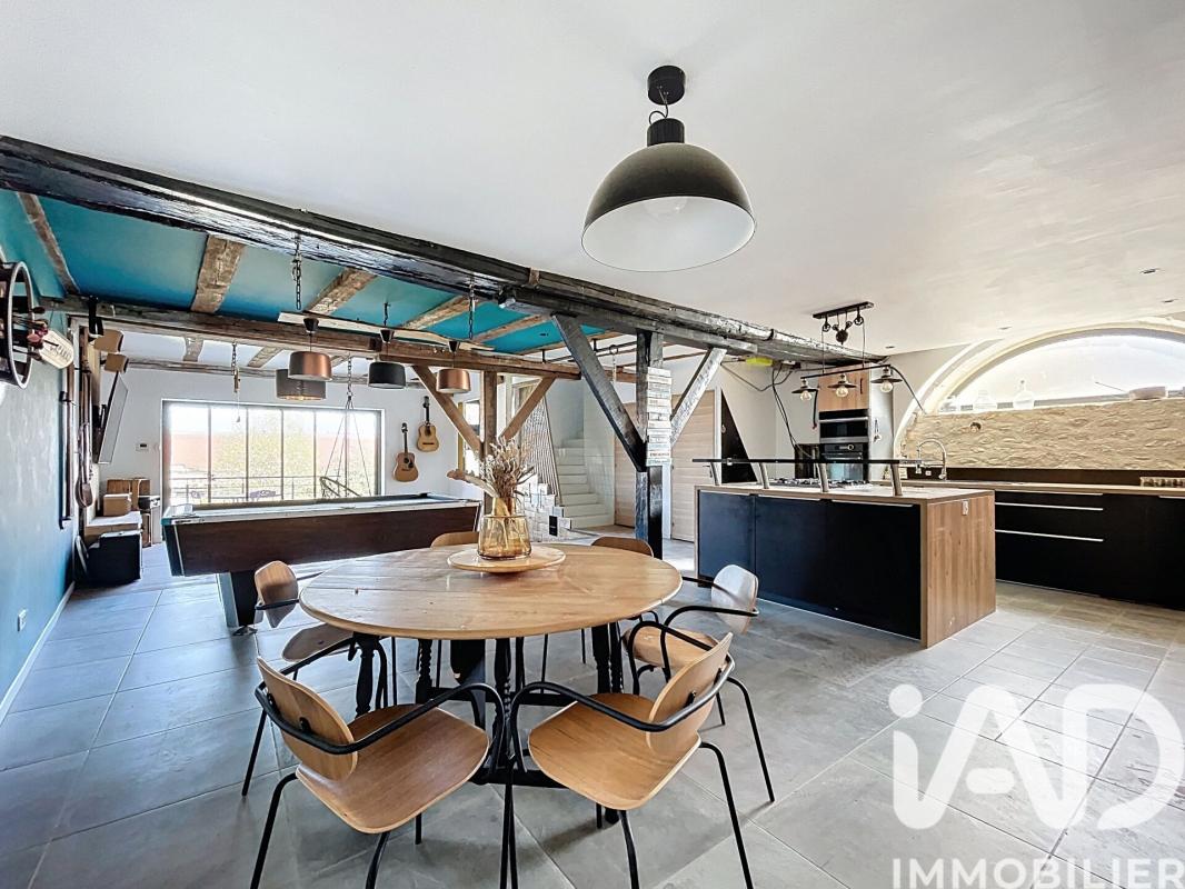 Maison 8 Pièce(s) Montainville