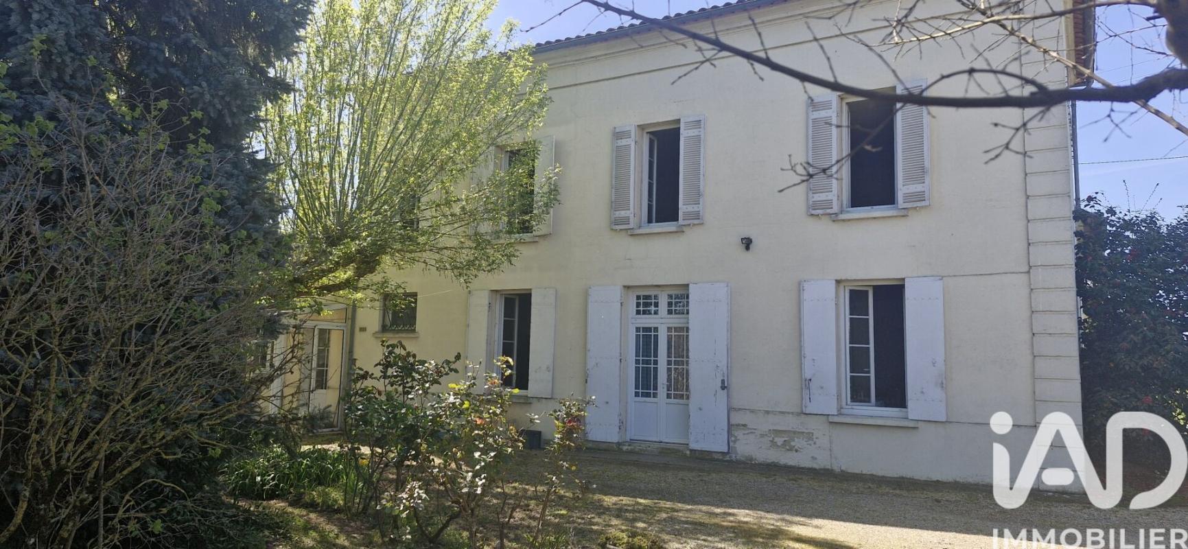 Exploitation viticole 7 Pièce(s) Saint-Magne-de-Castillon