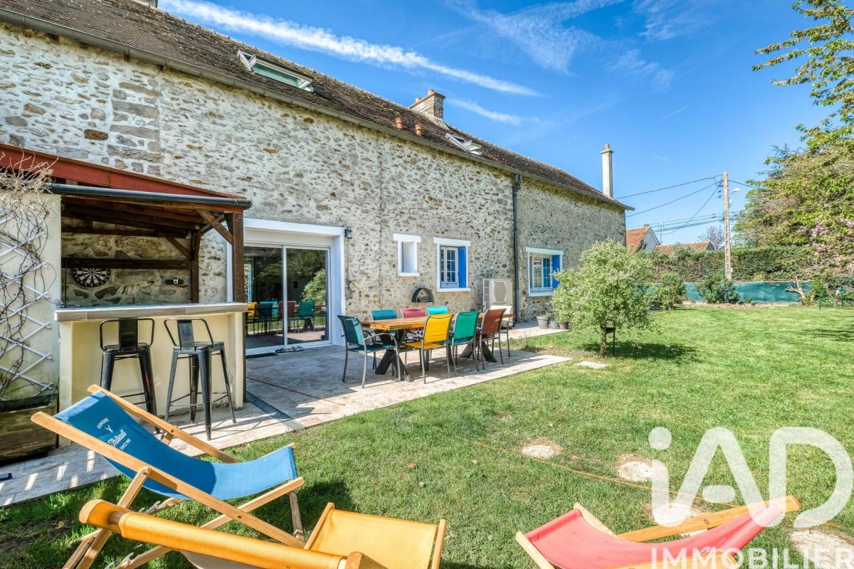 Maison 9 Pièce(s) Rozay-en-Brie