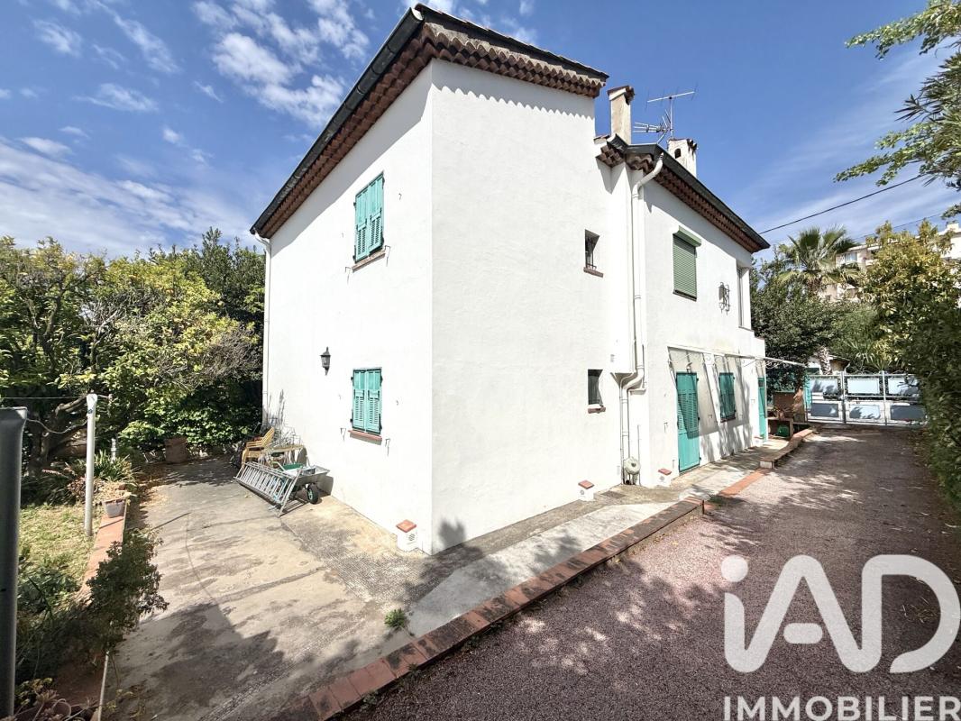Villa 7 Pièce(s) Cagnes-sur-Mer