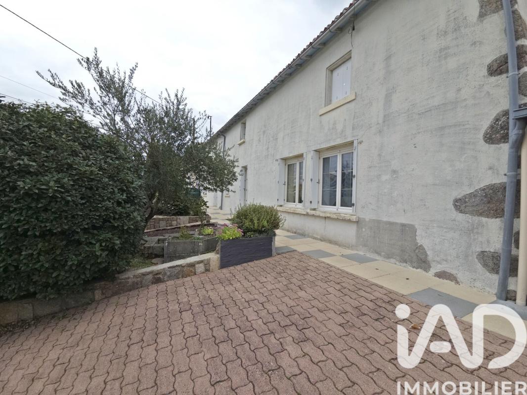 Maison 5 Pièce(s) La Meilleraie-Tillay