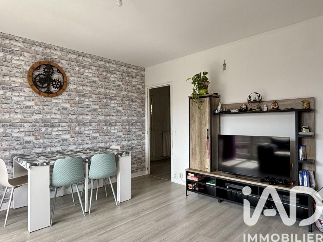 Appartement 4 Pièce(s) Éragny