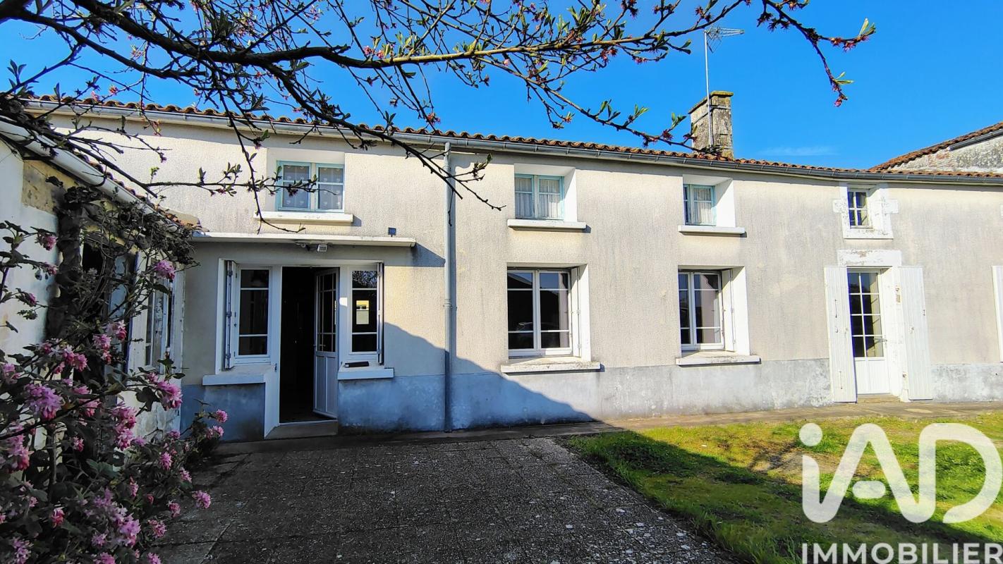 Maison 6 Pièce(s) Fontenay-le-Comte