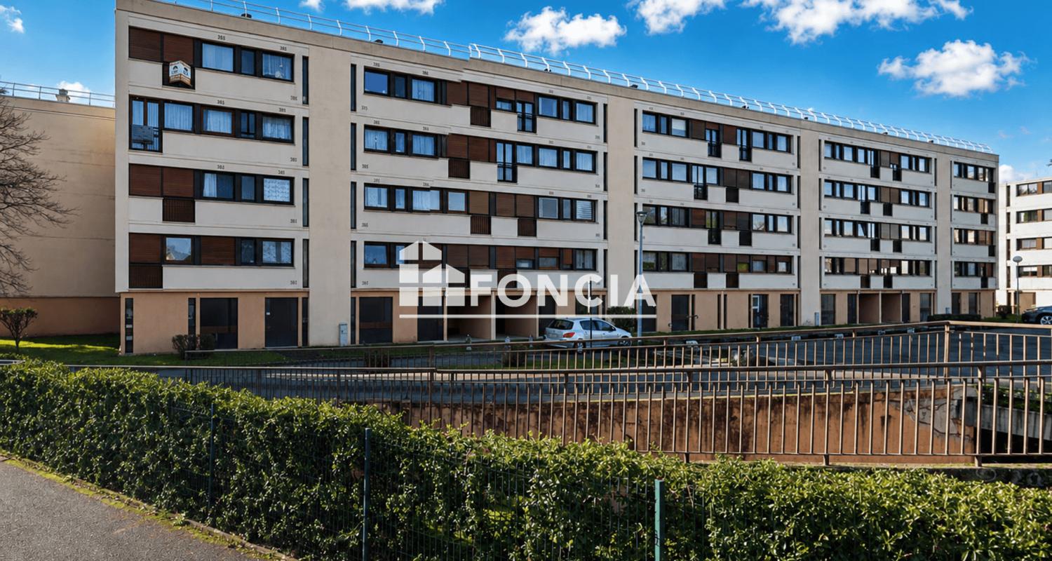 Idéal investisseur - Appartement F3 de 64 m2 avec cave et box