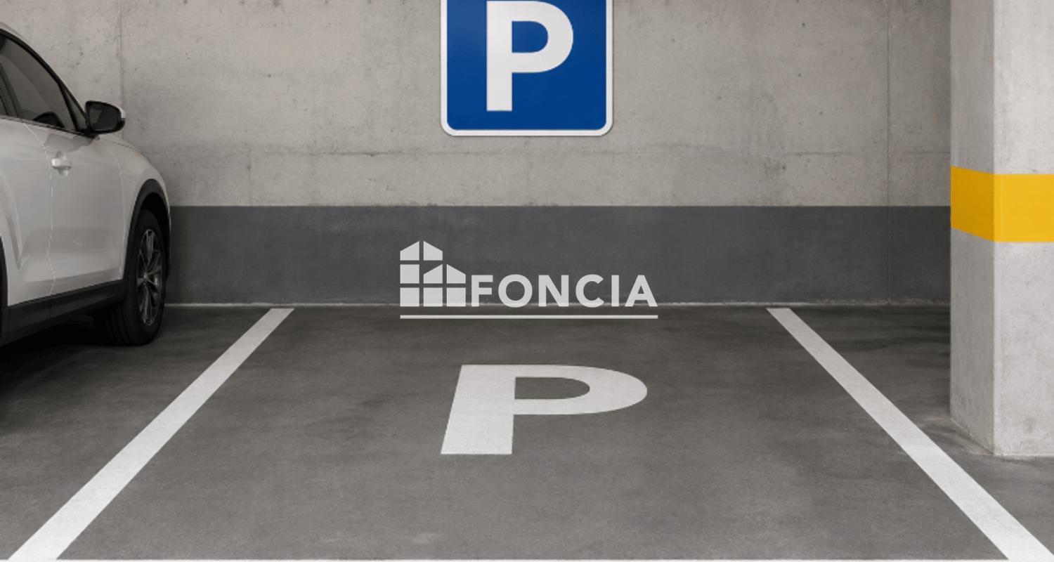 Place de parking en sous sol en centre ville