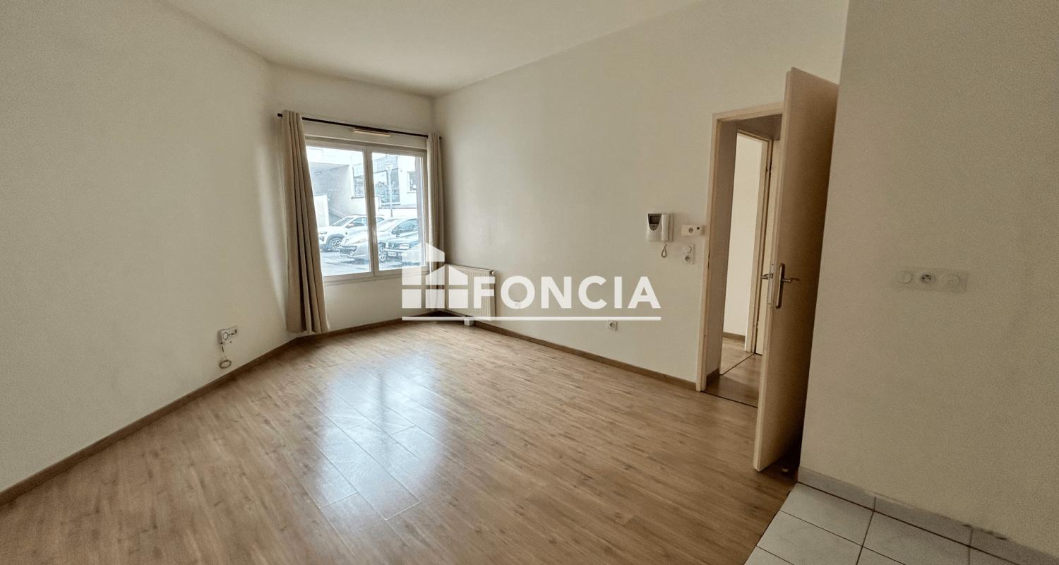 Meaux - Appartement de Type F2 surface 41m2 avec un stationnement