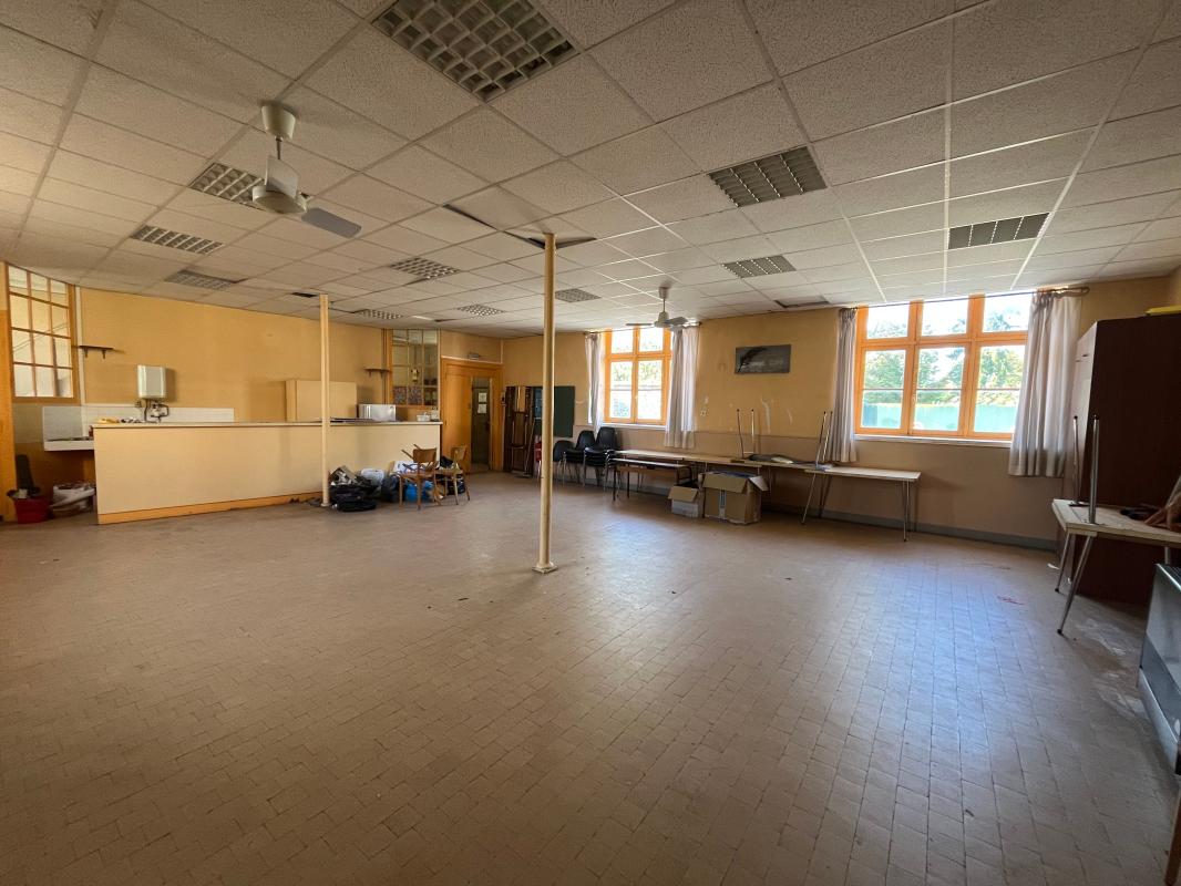 Amoureux de l'ancien et des beaux projets de rénovation, cette maison est faite pour vous !