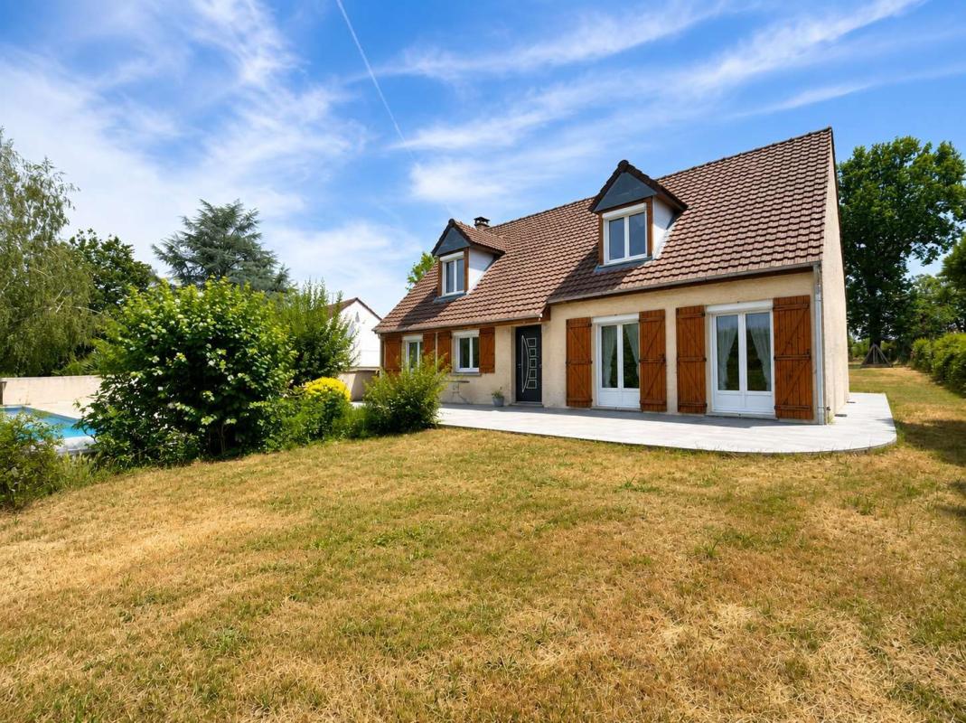 Maison à Cély en Bière 6 pièces 4 chambres environ 165 m² avec sous-sol total