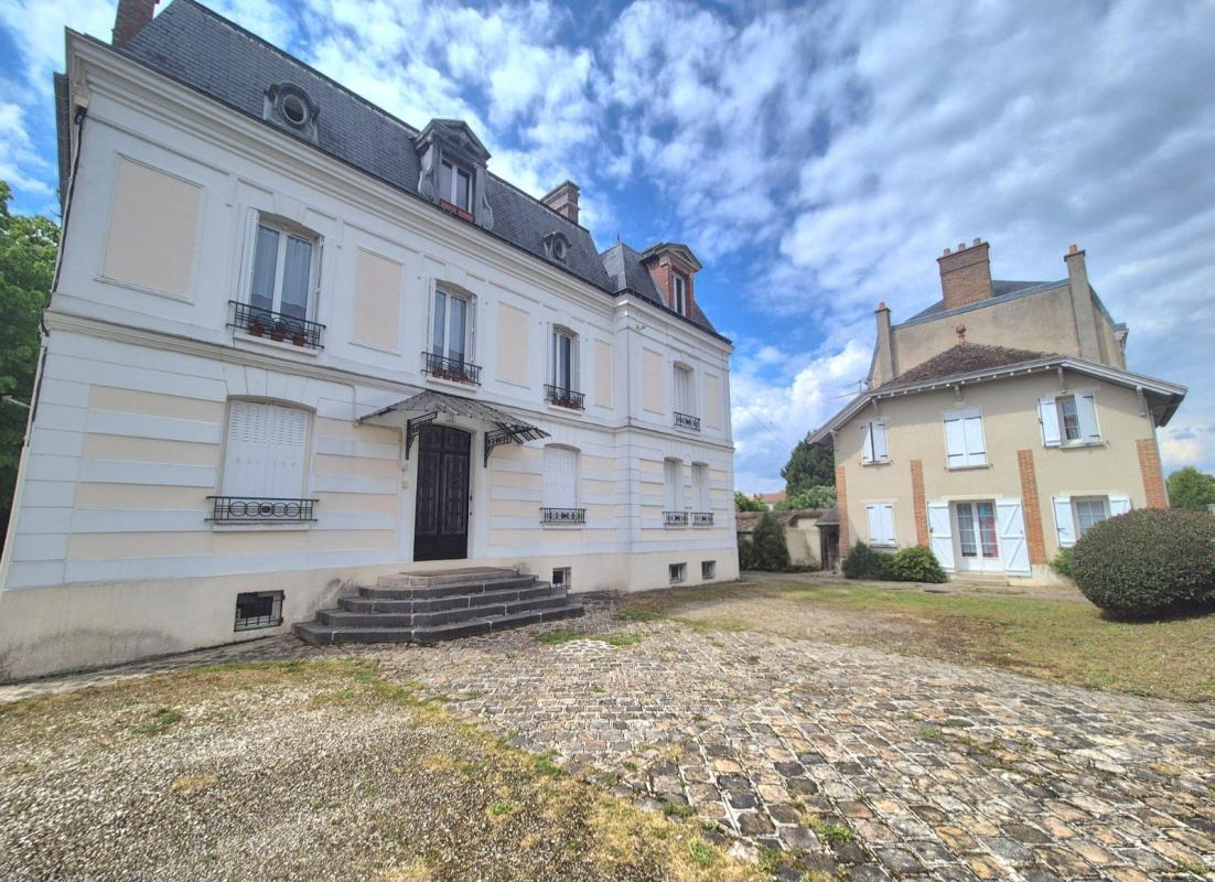 ENSEMBLE IMMOBILIER À FORT POTENTIEL – NANGIS