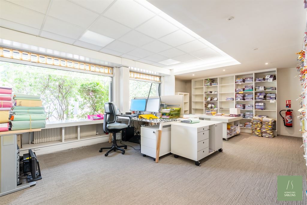 Bureau 159m² — Croissy-sur-Seine