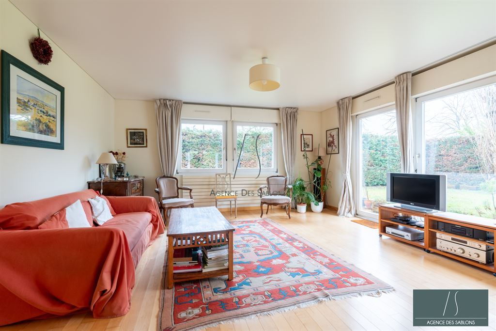 Maison 215m² — Montesson