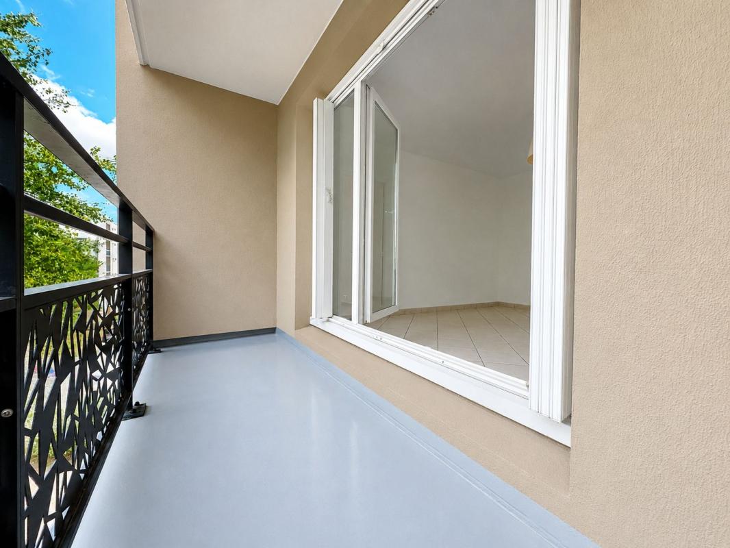 F3 lumineux et rénové au calme absolu, avec balcon et vue jardin