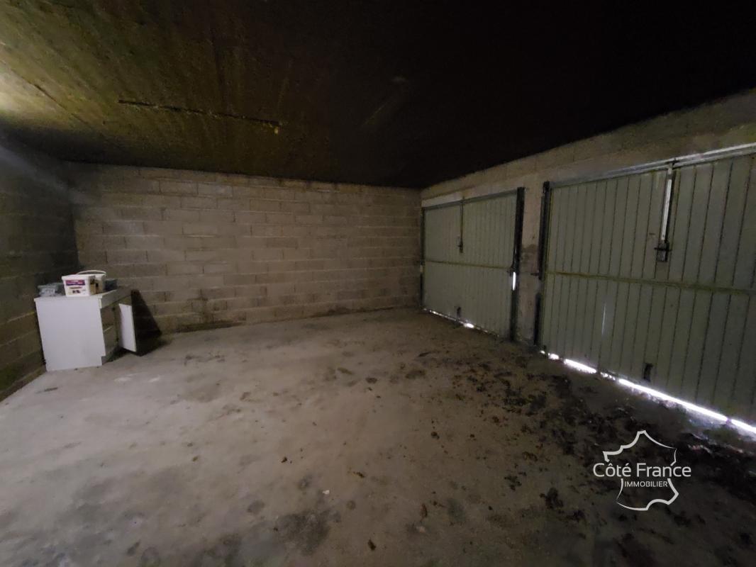 Maison six chambres, double garage, terrain 556m2 - Photo 3